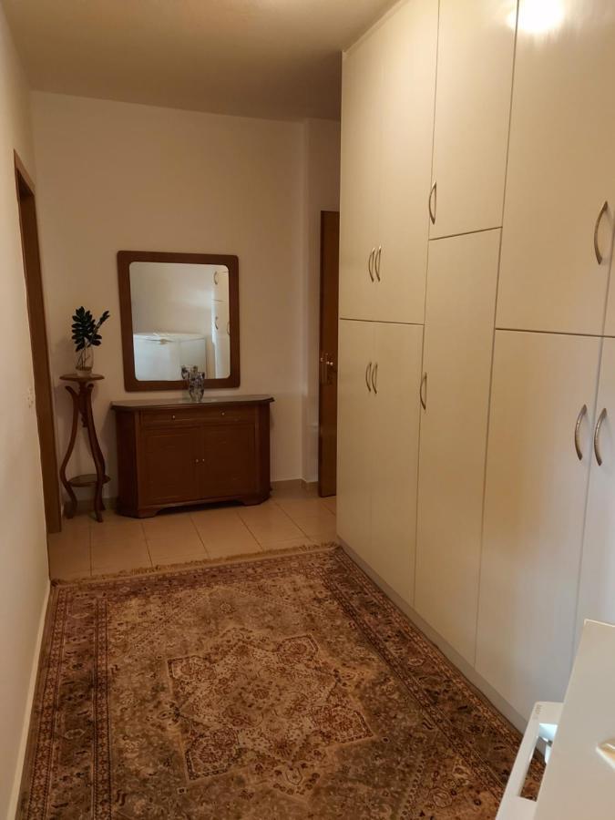 Geni Apartment Korça Exteriör bild