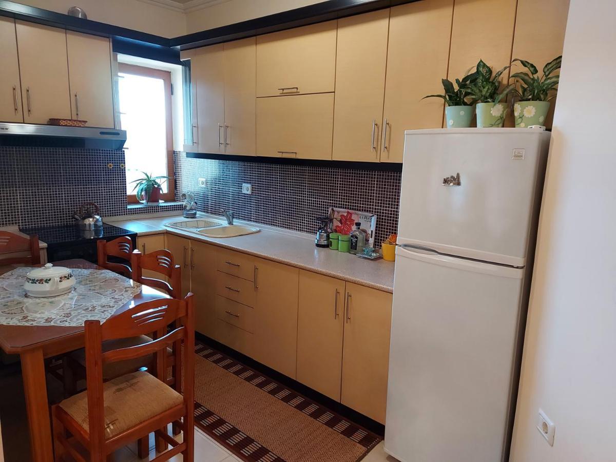 Geni Apartment Korça Exteriör bild