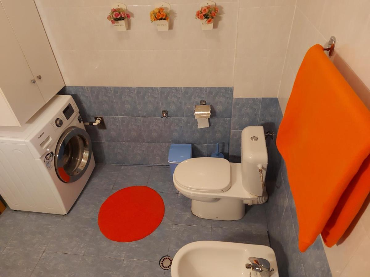 Geni Apartment Korça Exteriör bild