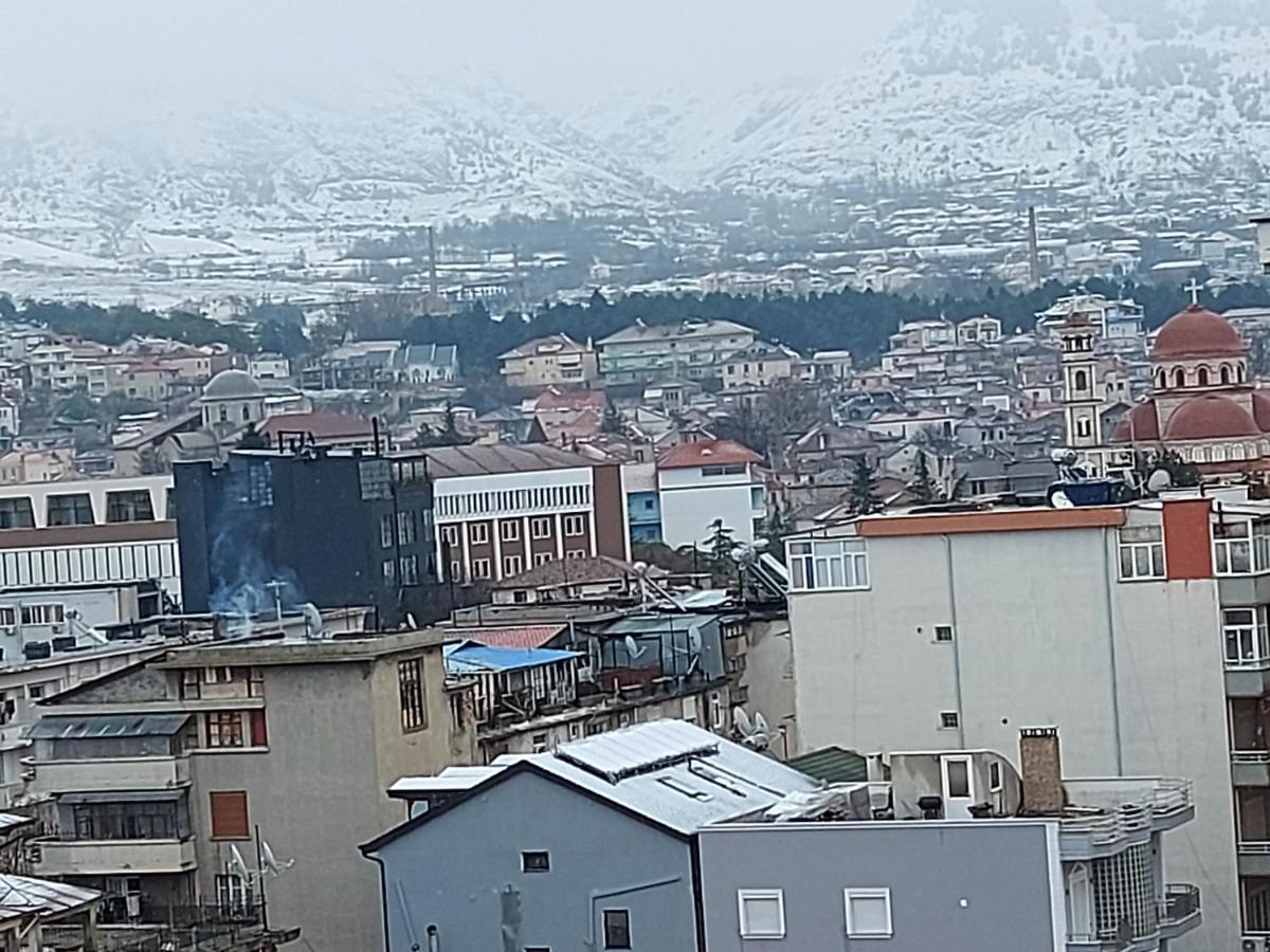 Geni Apartment Korça Exteriör bild