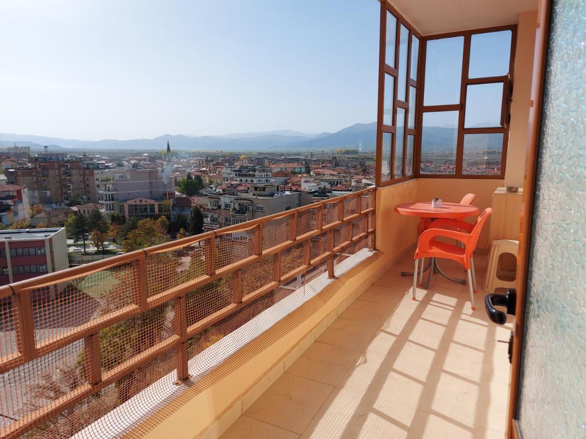 Geni Apartment Korça Exteriör bild